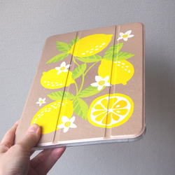 筆記本 iPad 保護殼 [檸檬圖案] 塑膠保護殼型，附三折支架功能 第5張的照片