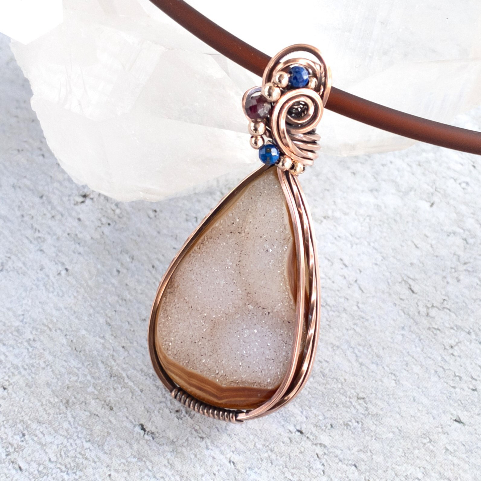 ＜ドゥルージーアゲート＞クラウンベイル ペンダント