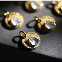 24-8 受注製作 ミニ 白氷 貔貅 k18金ゴールド ネックレス 天然 本翡翠 爪留め 天然ダイヤモンド 1枚目の画像