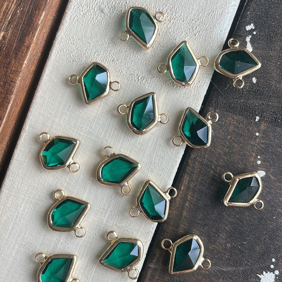 不規則形クリスタルガラスゴールドフレーム 両カン付きパーツ  