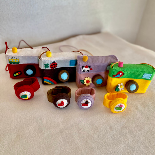 小鳥のカメラ✨カメラ型ポーチ&うで時計✨おでかけset✨フェルト✨黄色 