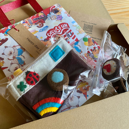小鳥のカメラ✨カメラ型ポーチ&うで時計✨おでかけset✨フェルト✨黄色 