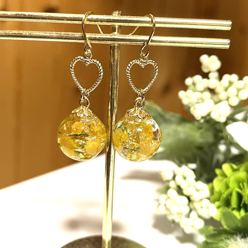レジンボールミモザの可愛いピアスorイヤリング ピアス（フック 