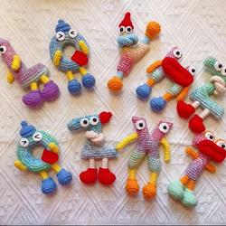 Ｍi様◆あみぐるみ7㎝◆イニシャルキーホルダー キーホルダーアルファベットイニシャル編みぐるみ 誕生日 贈り物