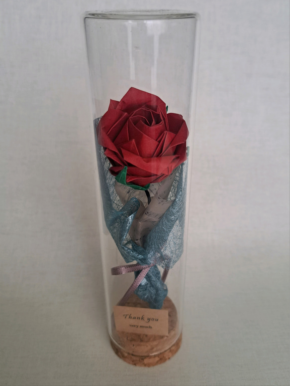 薔薇の小瓶 2枚目の画像