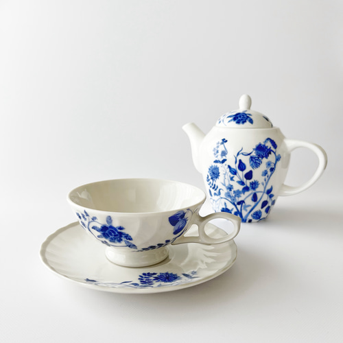 名入れ》ブルーフラワーのティーポット 誕生日プレゼントにも ポット