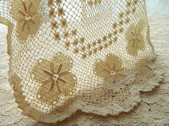 ✿ お花のフィレレースのヴィンテージドイリー ボビンレース DY
