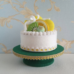 フェルト・刺繍のティーセット＆ケーキ　緑にミモザ　インテリア　飾り　置物　小物 11枚目の画像