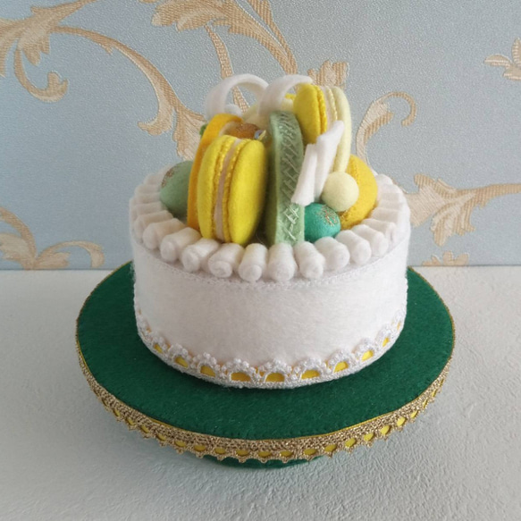 フェルト・刺繍のティーセット＆ケーキ　緑にミモザ　インテリア　飾り　置物　小物 14枚目の画像