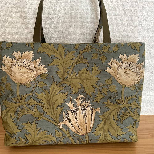 ウイリアムモリス　トートバッグ&ポーチ WILLIAM MORRIS インテリアトート&ポーチBOOK (宝島社ブランド