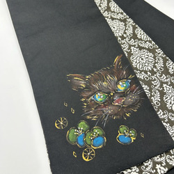 4853木綿半幅帯 手書き 猫ちゃん 黒×チャコール色 帯単品売り 2枚目の画像
