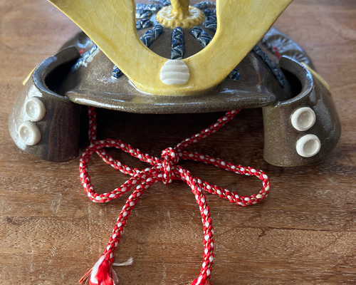 Amazon.co.jp: 陶器 兜 かぶと 焼物 節句 一点もの 作家 kabuto