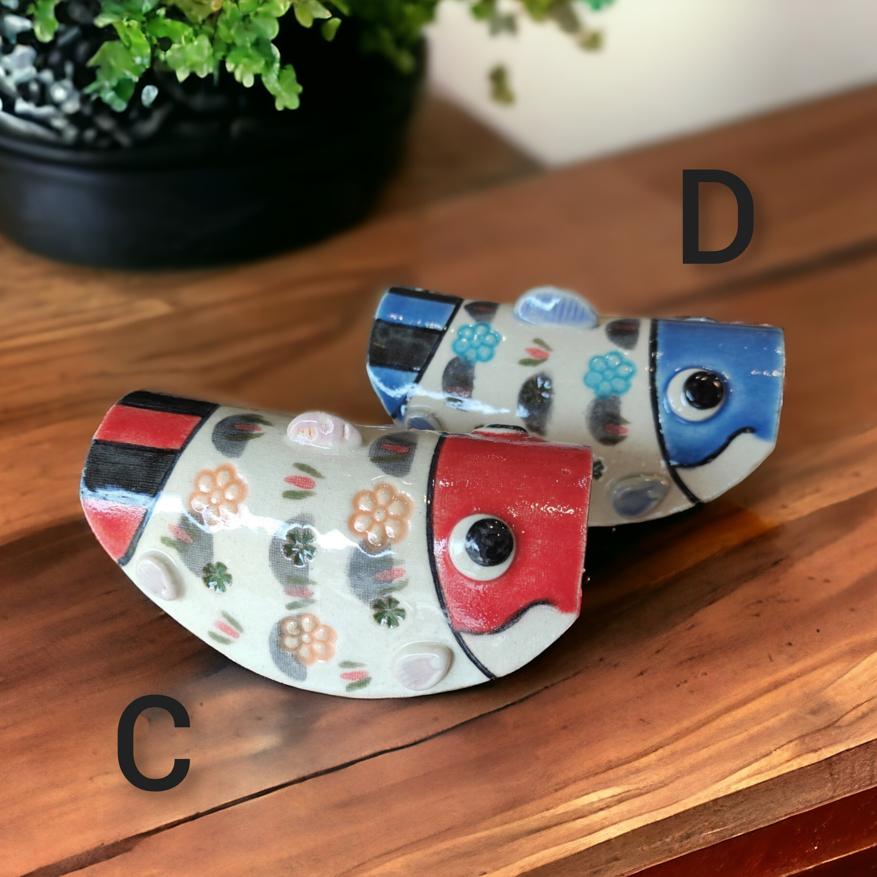 盃で泳ぐ金魚大ソメイヨシノ置物