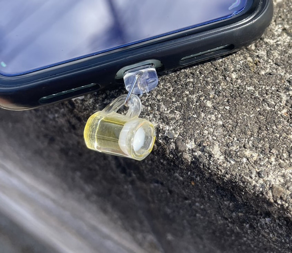 CYA ビールチャーム ダストプラグ コネクタ防塵保護カバー アクセサリー iPhone スマホ 携帯 AirPods 3枚目の画像