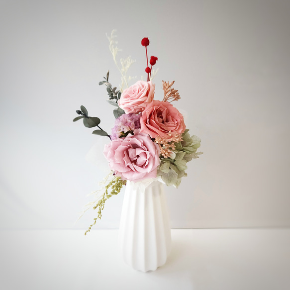 ローズのブーケ(ピンク・パープル)：ギフトにもおすすめ！プリザーブドフラワーの立てたまま飾れる自立する花束 8枚目の画像