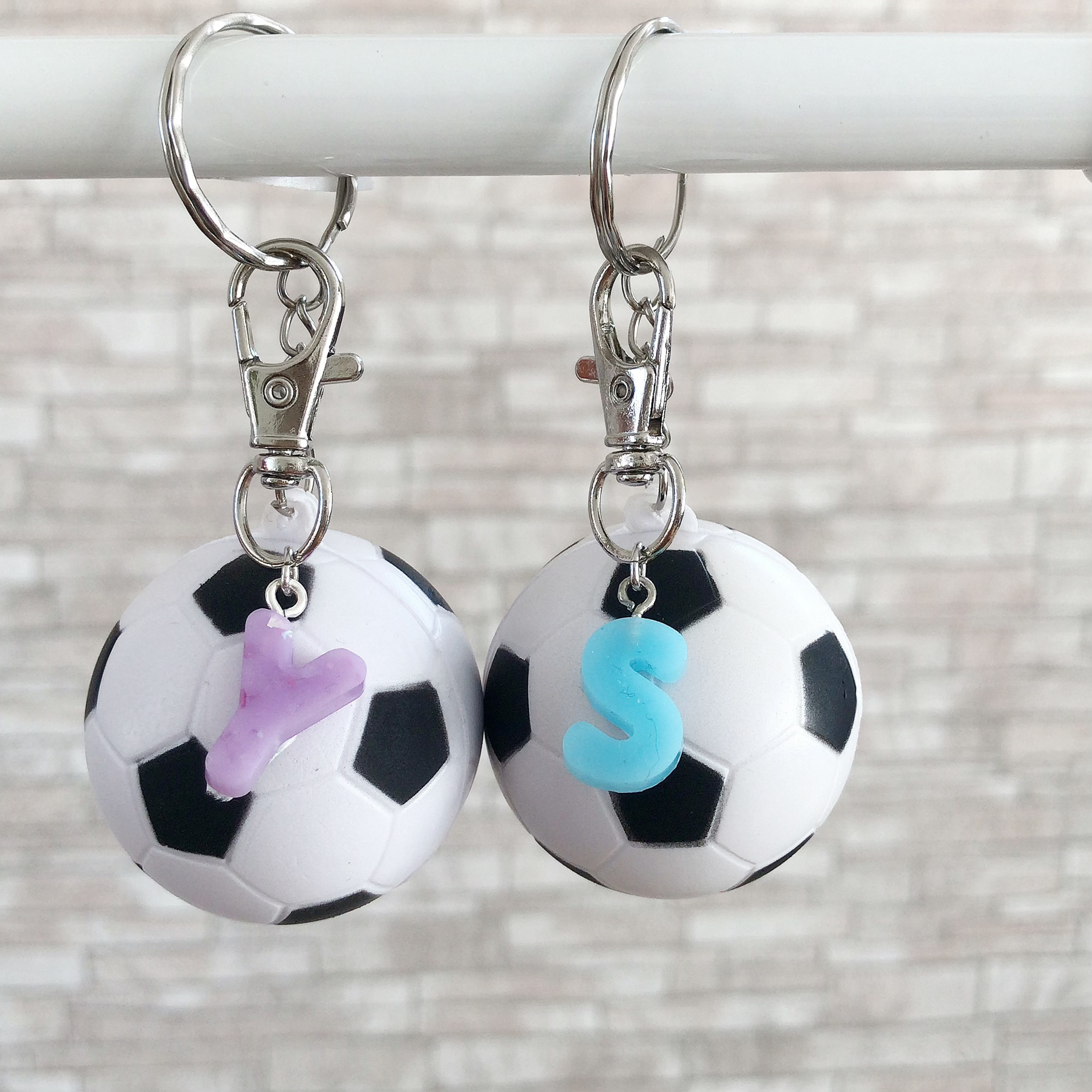 ハンドメイドネーム入りサッカーキーチェーン