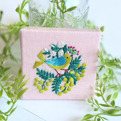 ことりと草花の刺繍パネル【Botanical】 2枚目の画像