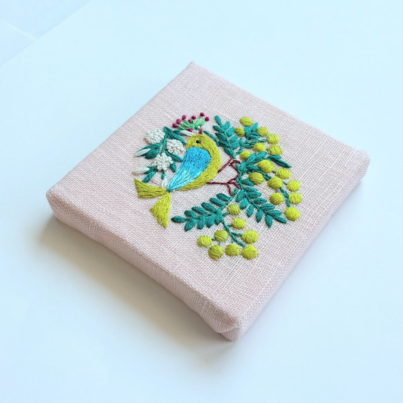 ことりと草花の刺繍パネル【Botanical】 4枚目の画像