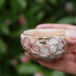 ぐい呑み　桜（面取り）　陶器　京焼　 1枚目の画像