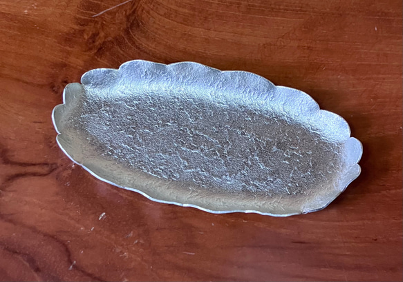 錫の柔らかな銀色が素敵な『すずな珍味皿』 薬味皿・豆皿 工房ひでまさ