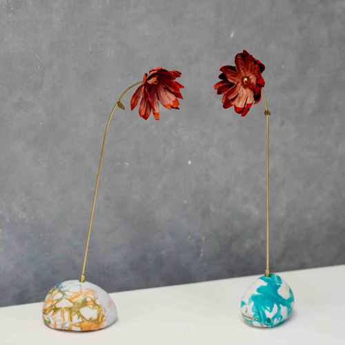 フラワースタッズ装飾　ホワイト　本革　６丁差し　SCA-235/CWA フラワースタッズ装飾 ホワイト 本革 6丁差し SCA-235/CWA