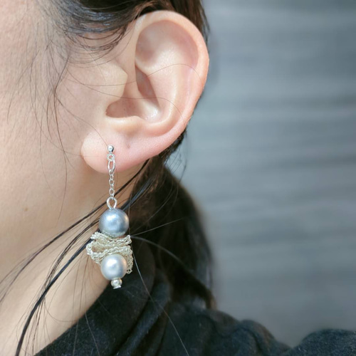 ワイヤーを編むピアス イヤリング》シルバー モノトーン 天然石 揺れる