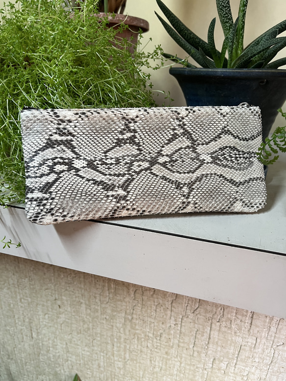 艶なしパイソン革の長財布　（20cmファスナー） 2枚目の画像