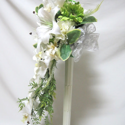 カサブランカと胡蝶蘭のキャスケードブーケ♪ブートニア付き♪生花みたいに綺麗な造花です♪高品質なのに安い0679 14枚目の画像