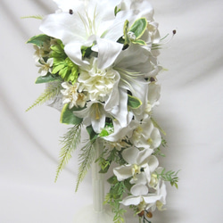 カサブランカと胡蝶蘭のキャスケードブーケ♪ブートニア付き♪生花みたいに綺麗な造花です♪高品質なのに安い0679 18枚目の画像