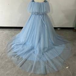 爽やかで優しいブルー カラードレス オフショルダー キラキラチュール 花嫁 3枚目の画像