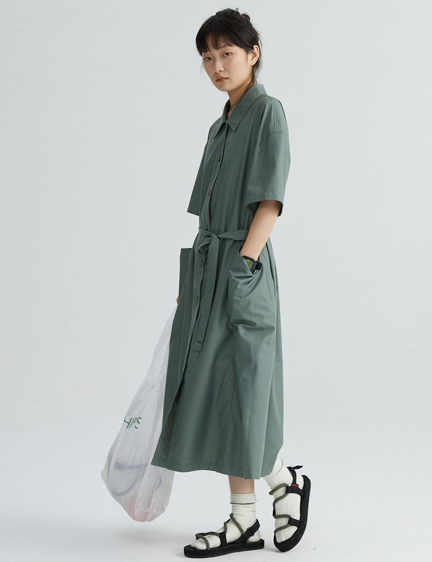 【即納】速乾さらっと着れる光沢ドレープ レーヨン混シャツワンピース ダスティグリーン