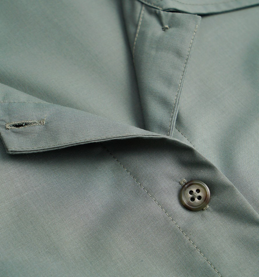 【即納】速乾さらっと着れる光沢ドレープ レーヨン混シャツワンピース ダスティグリーン