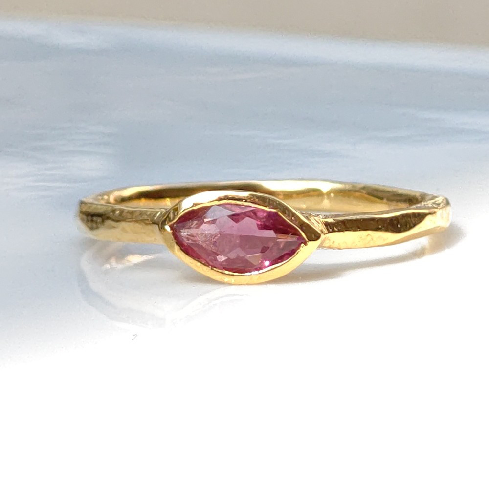 ピンクトルマリン　マーキスカット　7×4　シルバーSV925リング