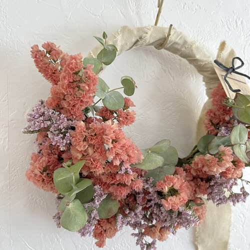 ユーカリとスターチスのリース ナチュラルピンク