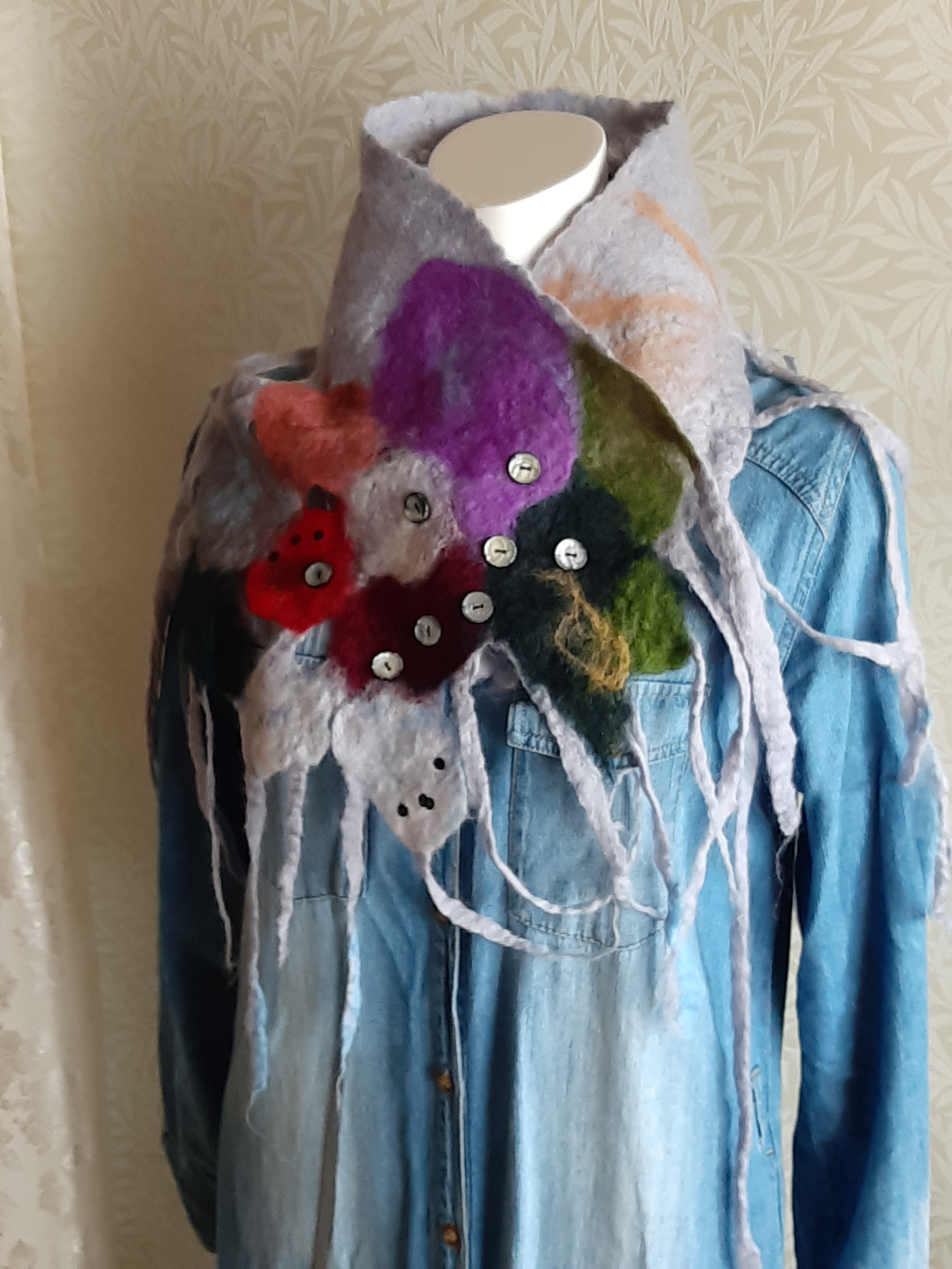 s3　世界に１点　デザインフェルトスカーフ　イギリス産ウール１００％　手仕事　限定品