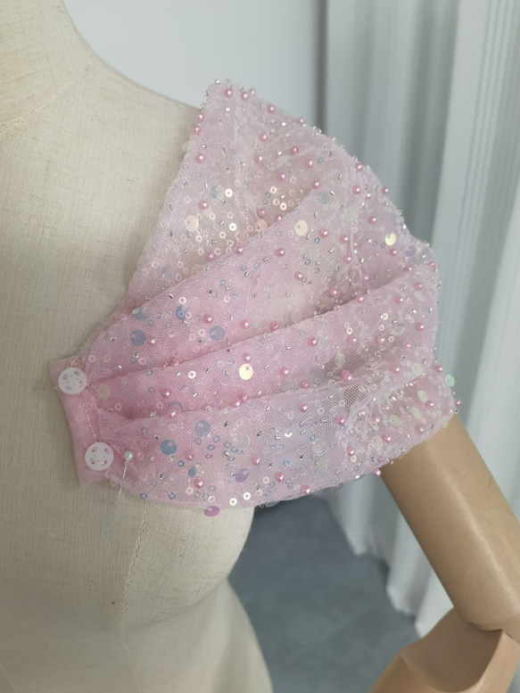 送料無料！取り外しオフショルダー ピンク キラキラ光る刺繍   可愛い ビーズ 花嫁/ウェディングドレス 4枚目の画像
