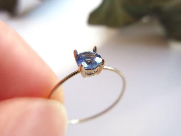 K10 寶石品質 4 毫米「斯里蘭卡藍色藍寶石」刻面戒指 [九月生日石] 第13張的照片