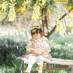 キッズカチューシャ 子供 ヘアアクセサリー 花柄 春 手編み ミモザ 1枚目の画像