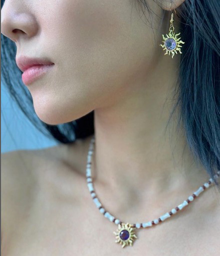 Crystal.EAA シチリアは休暇とリラクゼーションに最適な場所です ホワイトヒョウモン アメジスト ガーネット