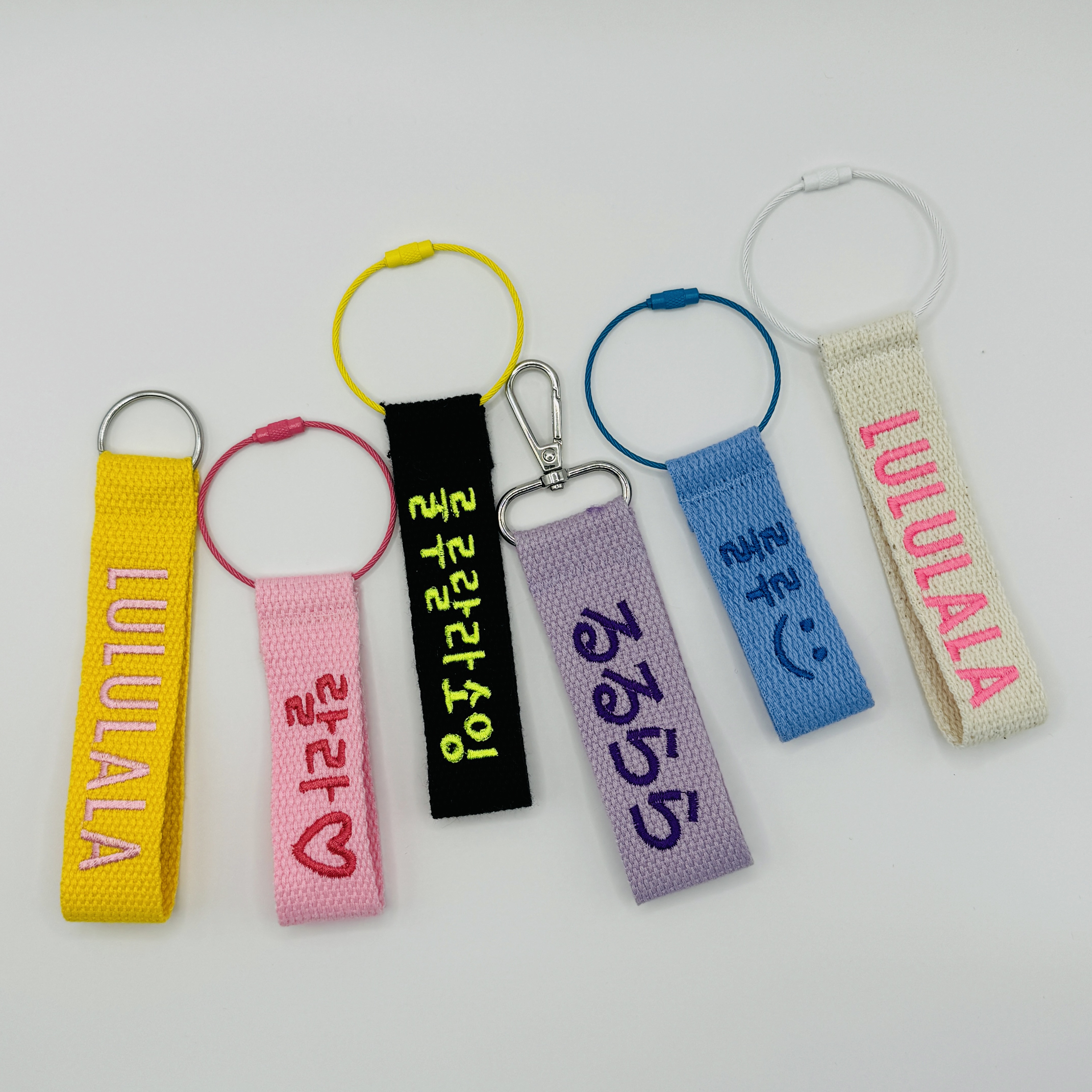 オリジナル　刺繍　韓国　オーダー ipo.様　ネームタグ　キーホルダー　a