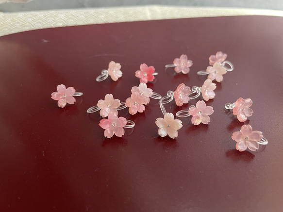 桜 ノンホールピアス 1枚目の画像