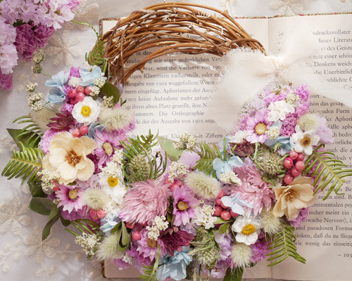 優しい彩り〜 ドライフラワーリース 母の日 ギフト インテリア ドライ