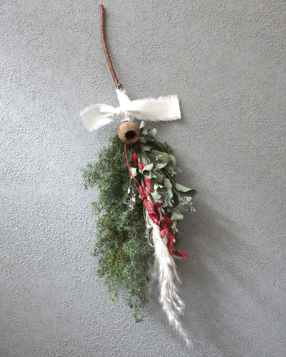 ひむろ杉とベルガムナッツの小さなスワッグ スワッグ iroase 通販