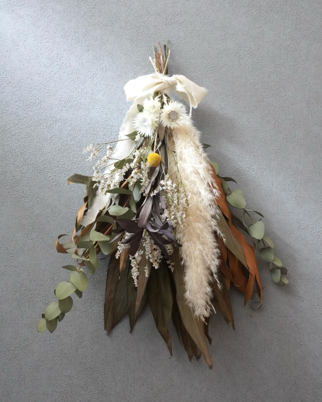 アースカラーのドライスワッグ