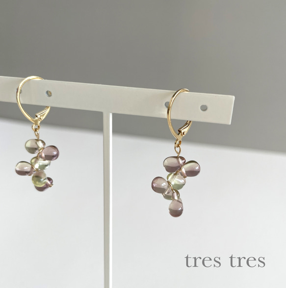 パープル&イエロー◆しずくのミニフープピアス◆フレンチフックピアス 紫陽花 春夏 クリア 水滴 ドロップ シンプル 1枚目の画像