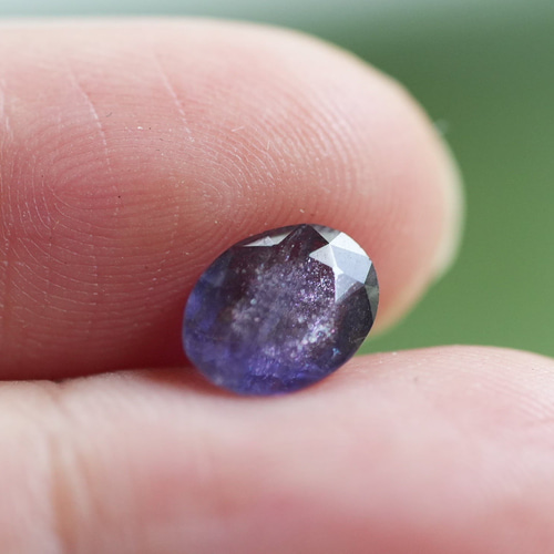 専用です♡新作　極みスキャポライト、グリーンアメジスト、アイオライト、ビアクオー 小さな流星群＊1.3 ct ☆ブラットショットアイオライト サン