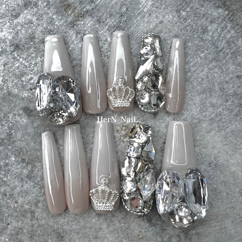 王冠ストーンベイビーブーマーネイルチップ ネイルチップ（つけ爪