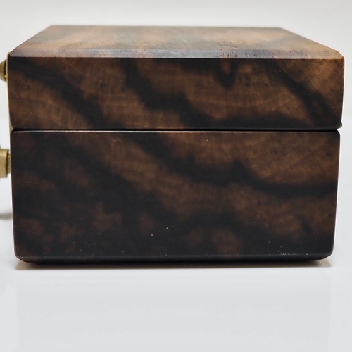 【希少美品】黒柿 茶箱 黒柿の鍵付小箱 キーケース Miyabow 通販 17419270｜Creema