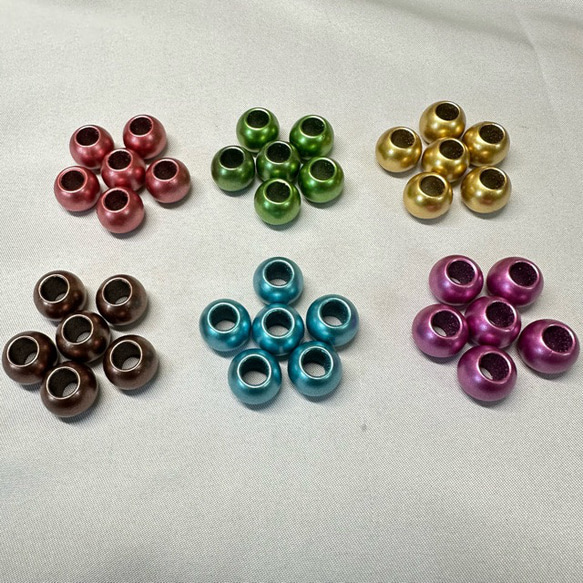 12個 12mm 大穴 マットカラー プラスチック ビーズ 4枚目の画像