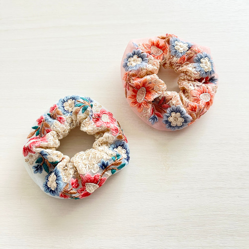 小さめ＊キッズにも＊インド刺繍リボンで作ったシュシュ シュシュ